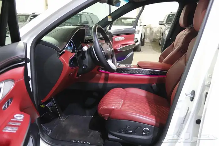 هيونداي جنسس GV70 فل كامل رويال 2024 13