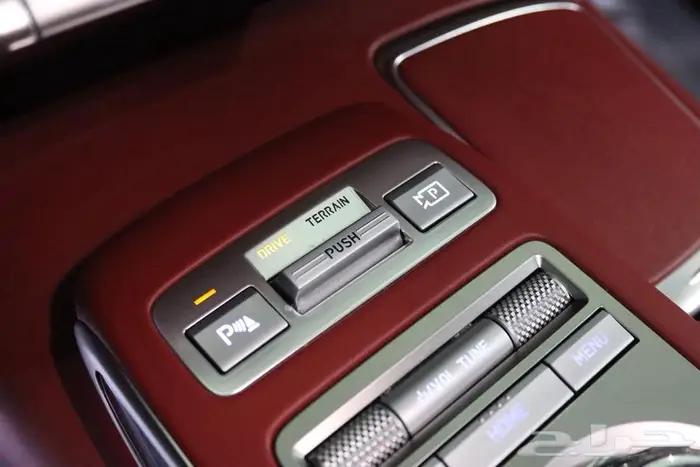 هيونداي جنسس GV70 فل كامل رويال 2024 19