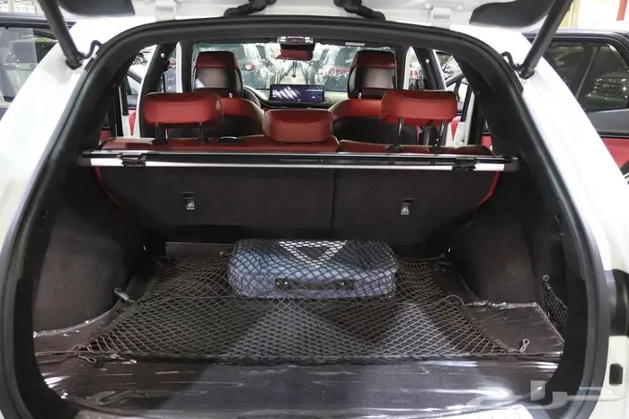 هيونداي جنسس GV70 فل كامل رويال 2024 30