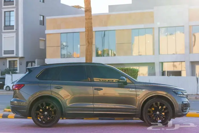 فولكس واجن R-LINE 2019 رمادي 2