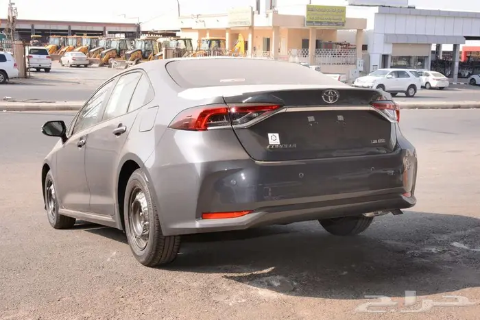 تويوتا كورولا 2025 ستاندر مكينة 2.0 بالنقد والتقسيط 3