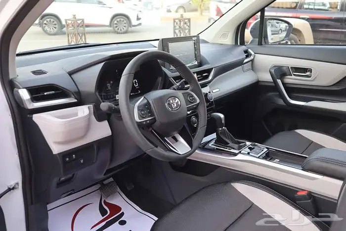 تويوتا فيلوز GLX 2025 مبيعات اقساط فقط 1