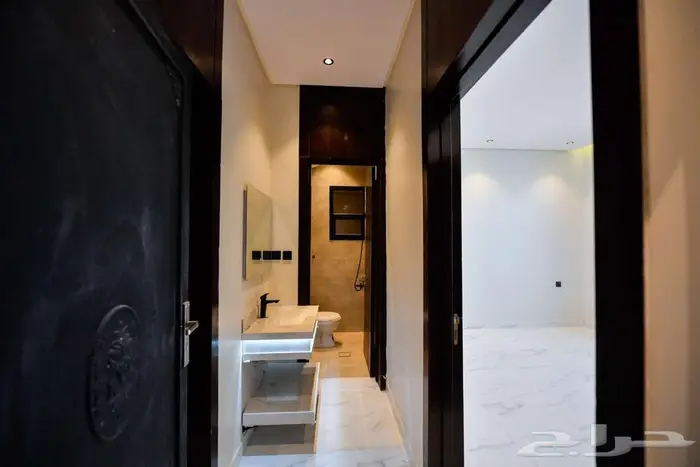 دور أرضي للبيع الرياض حي الجنادرية 5