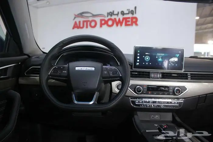 X70 جيتور لاكجيري 2025 14