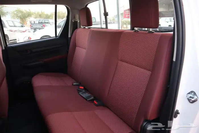 تويوتا هايلوكس 2025 ديزل (خذها ب اقل هاامش ربح) 10