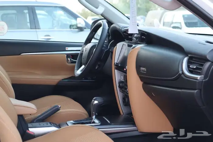 فورتشنر VX2 رادار و بدون رادار 2.8 ديزل 2024 سعودي 12