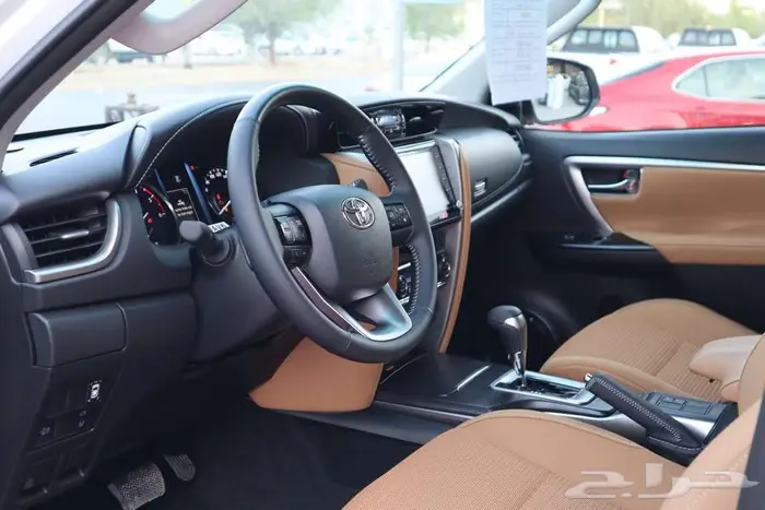 فورتشنر VX2 رادار و بدون رادار 2.8 ديزل 2024 سعودي 14