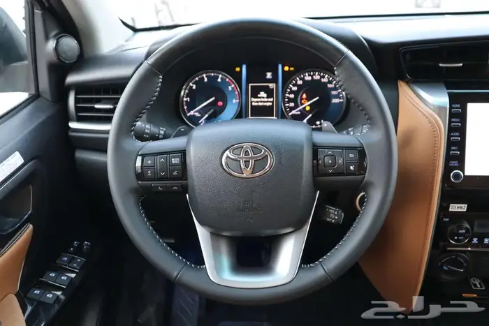 فورتشنر VX2 رادار و بدون رادار 2.8 ديزل 2024 سعودي 13