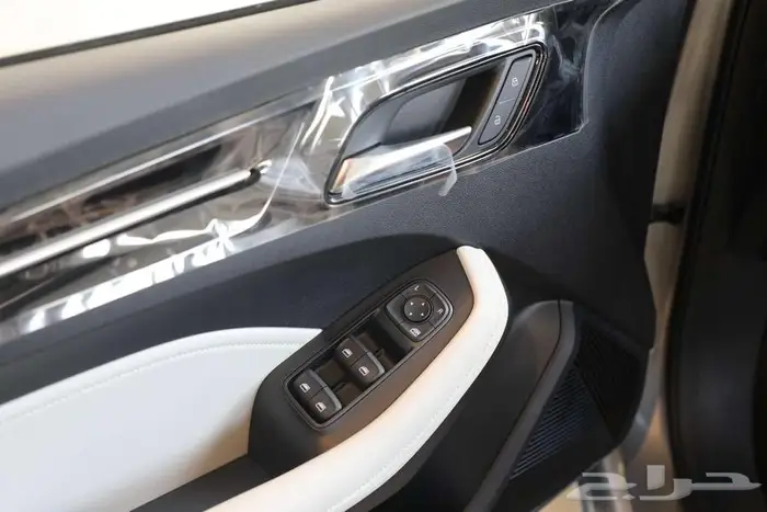 MG5 استندر الشكل الجديد 2025 11