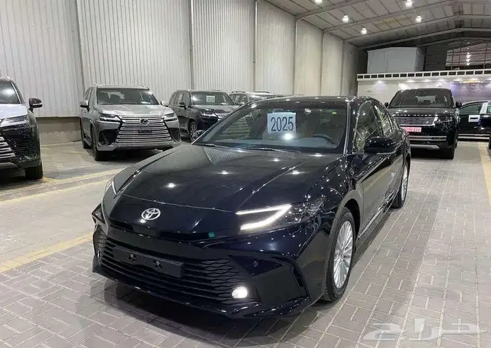تويوتا كامري LE بنزين 2025 3