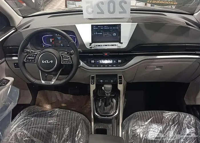 كيا كارينز 2025 مطور 1