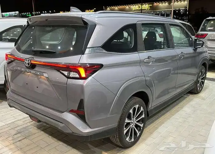 تويوتا فيلوز GLX بنزين 2025 1