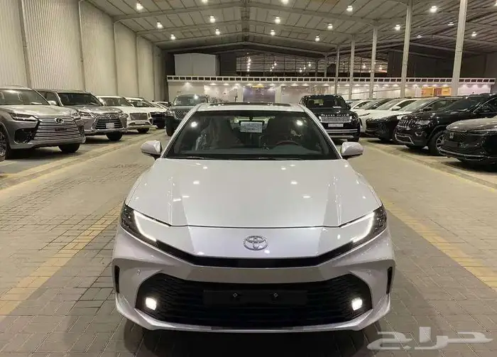 تويوتا كامري LE بنزين 2025 0