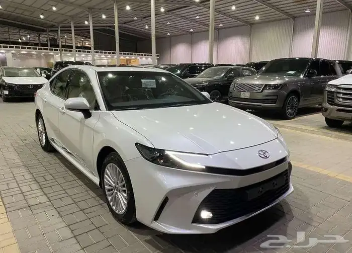 تويوتا كامري LE بنزين 2025 8