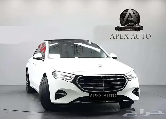 مرسيدس E300 كلاسيك 2024 0