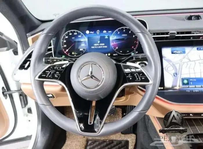 مرسيدس E300 كلاسيك 2024 5