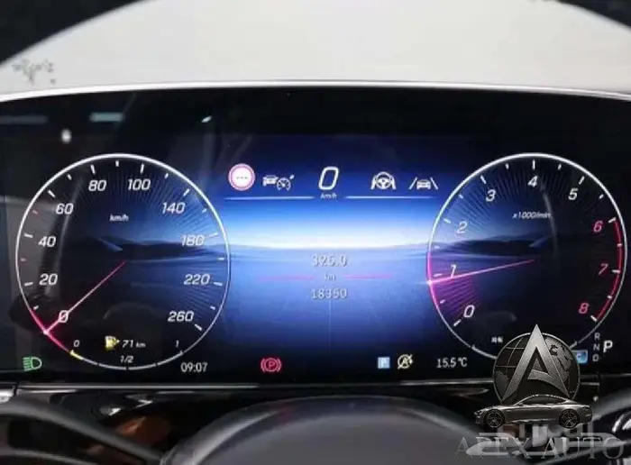 مرسيدس E300 كلاسيك 2024 6