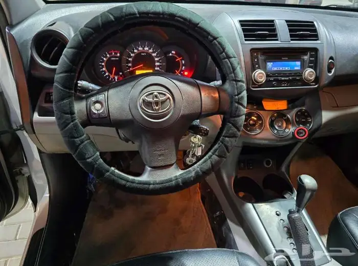 Toyota Rav 4 - 2012 - Limited - Full Option - Automatic 9