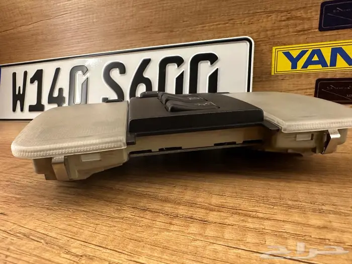 لمبة سقف شبح 1