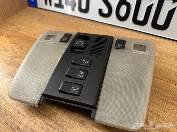 لمبة سقف شبح 10