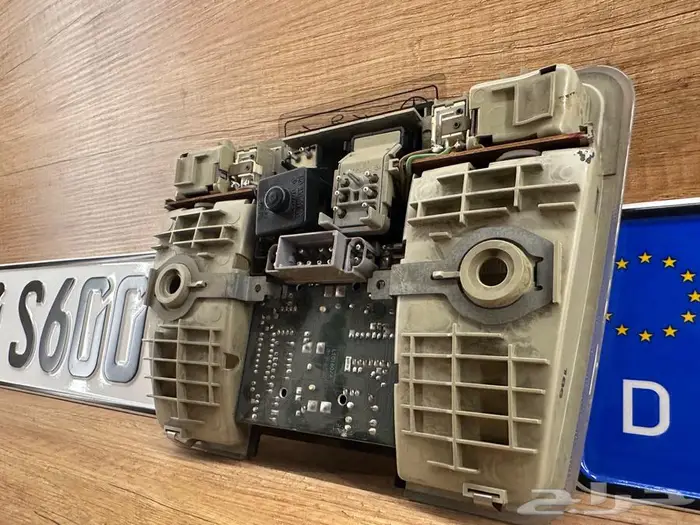 لمبة سقف شبح 6