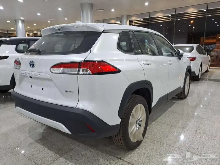 تويوتا كورولا كروس LE ستاندر هايبرد موديل 2025 13