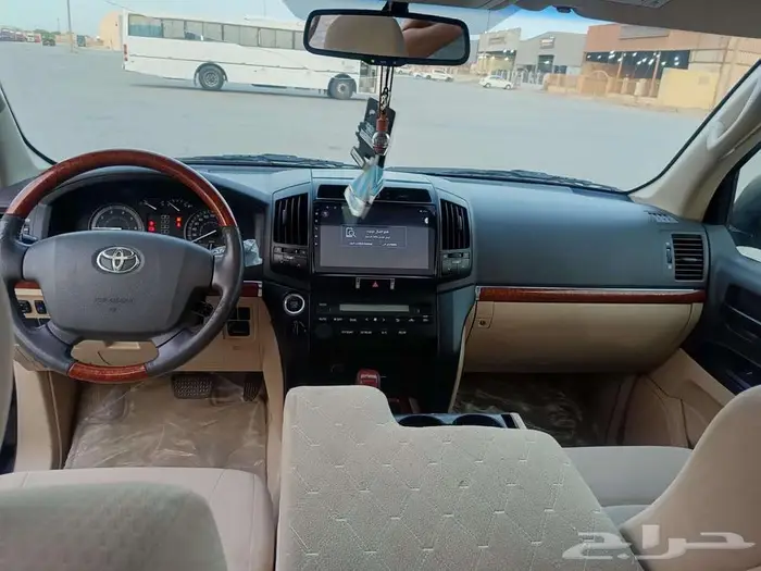 تويوتا لاندكروزر 2013 11