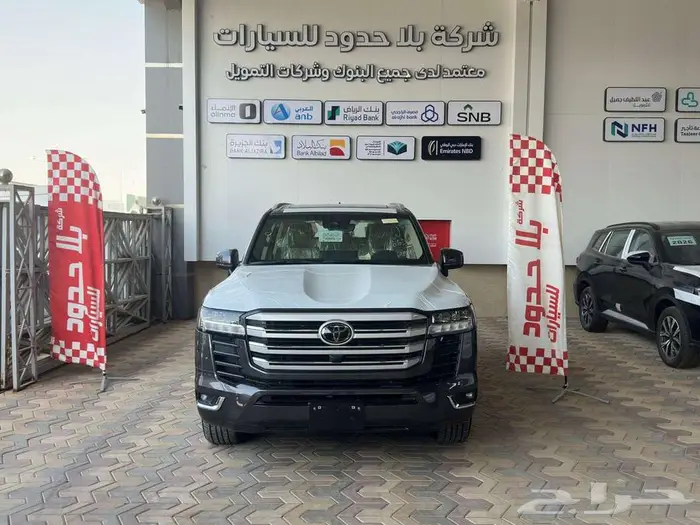 تويوتا لاندكروزر GXR L3 بنزين 2025 سعودي رصاصي 3