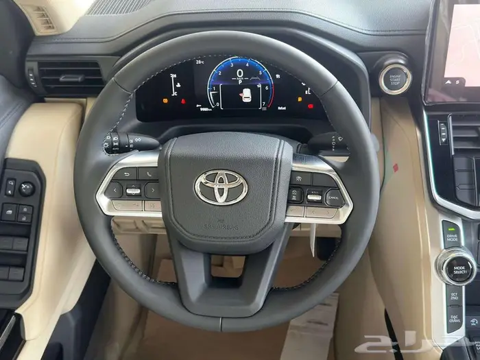 تويوتا لاندكروزر GXR L3 بنزين 2025 سعودي رصاصي 17