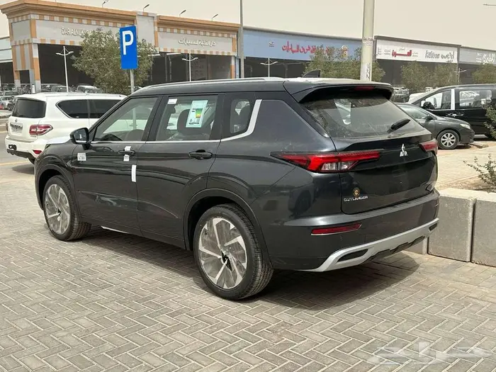 ميتسوبيشي اوتلاندر نص فل و فل كامل 2025 3