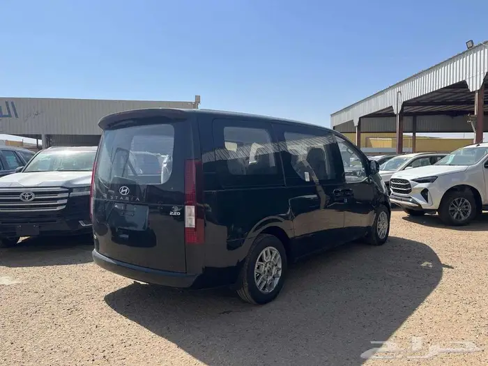 هيونداي ستاريا 2025 نقد وتقسيط 3