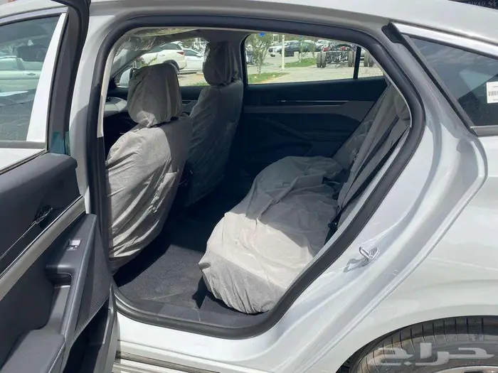 عرض للكاش فورد تورس امبيانتي 2025 13