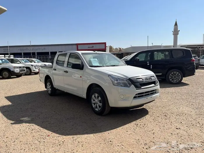 ايسوزو ديماكس 2025 نقد وتقسيط 1