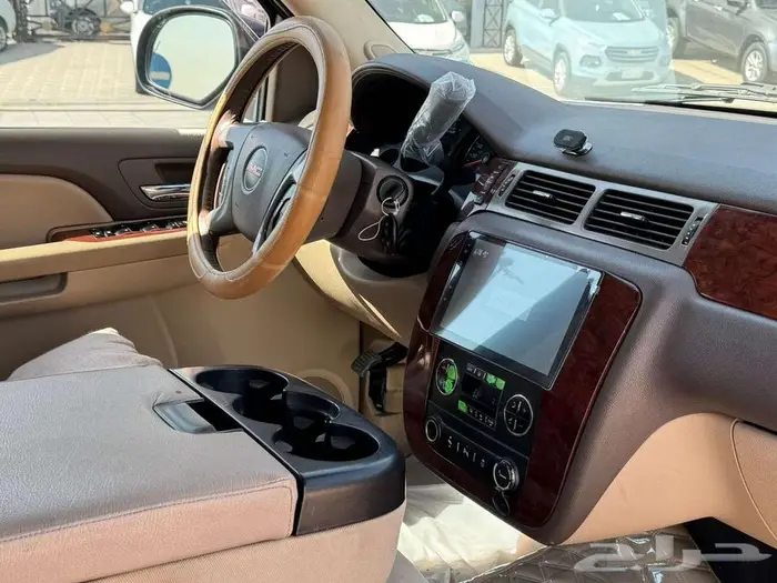 جمس يوكن XL طويل 2014 عداد 250 الف كم وارد الجميح 7