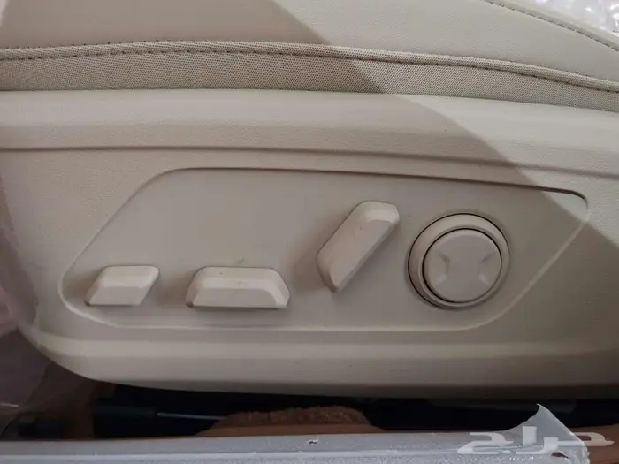 هيونداي ازيرا كاليجرافي 2025 16