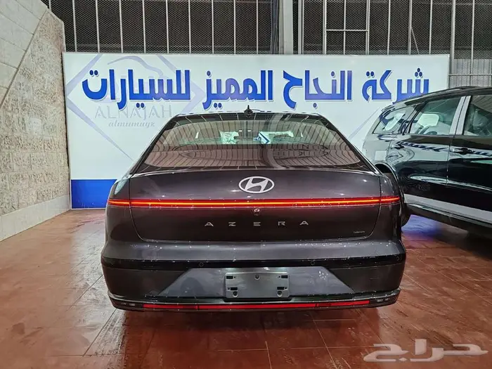 هيونداي ازيرا كاليجرافي 2025 1