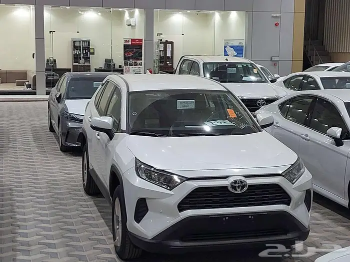 تويوتا راف فور LE دفع رباعي بنزين 2025 0