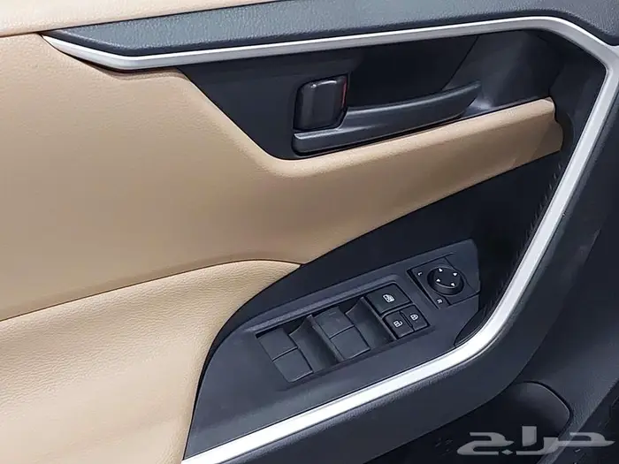 تويوتا راف فور LE دفع رباعي بنزين 2025 12