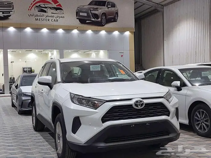 تويوتا راف فور LE دفع رباعي بنزين 2025 3