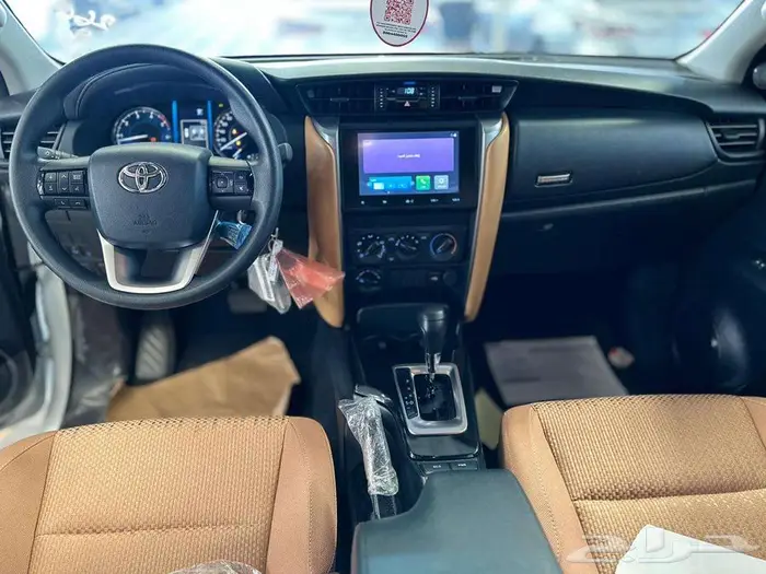 تويوتا فورتشنر بنزين 2025 4