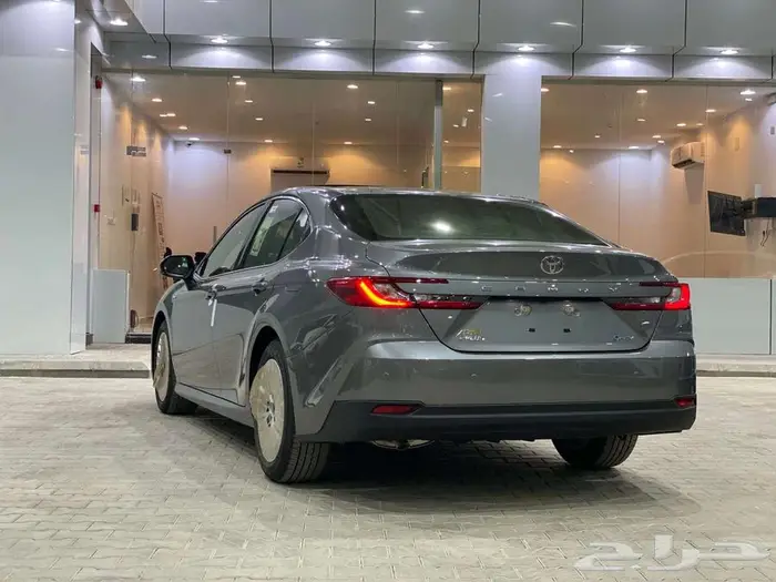 تويوتا كامري E PLUS هايبرد 2025 - أقل سعر 9