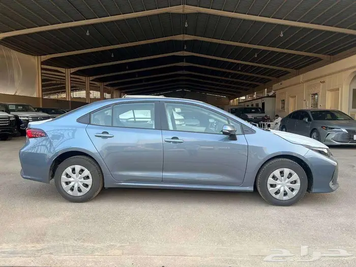 تويوتا كورولا XLI 2.0 طيس بنزين 2025 كاش واقساط ودفعتين 3