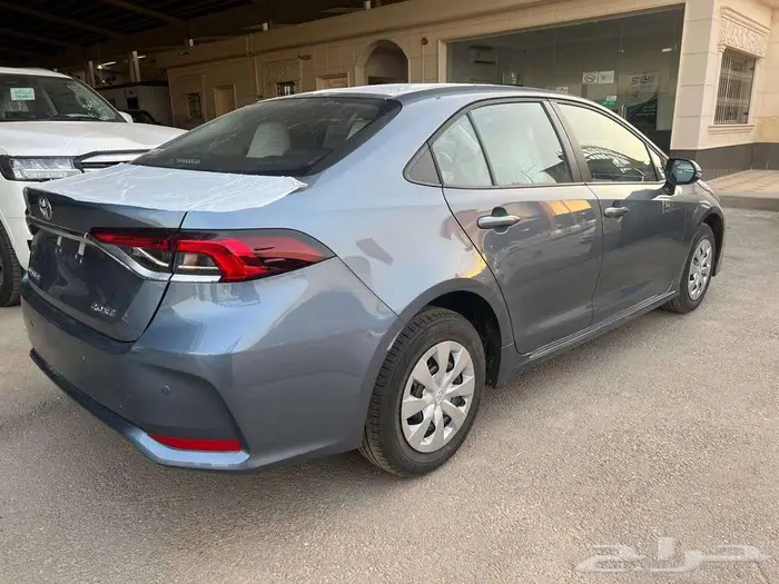 تويوتا كورولا XLI 2.0 طيس بنزين 2025 كاش واقساط ودفعتين 9