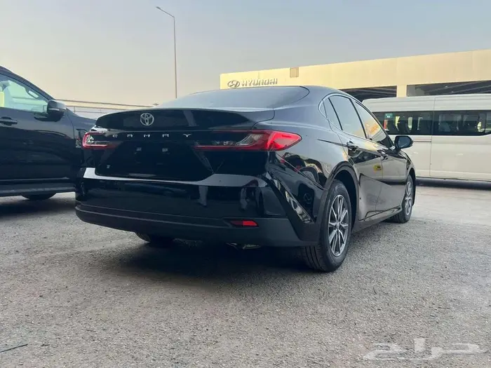 كامري استندر بنزين 2025 عبداللطيف صادر لوحات 4