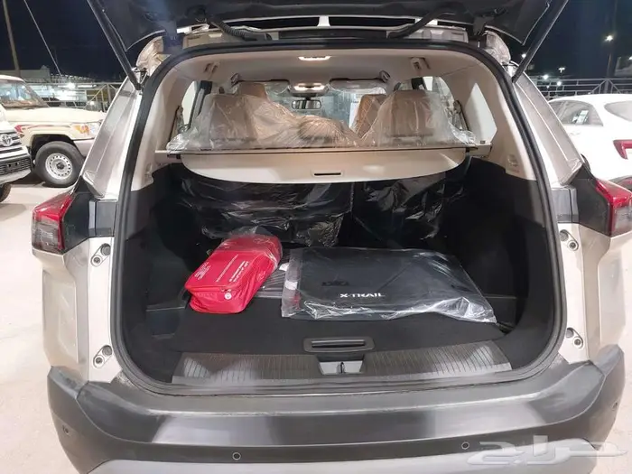 نيسان اكس تريل 2024 ستاندر 7 راكب سعودي 4