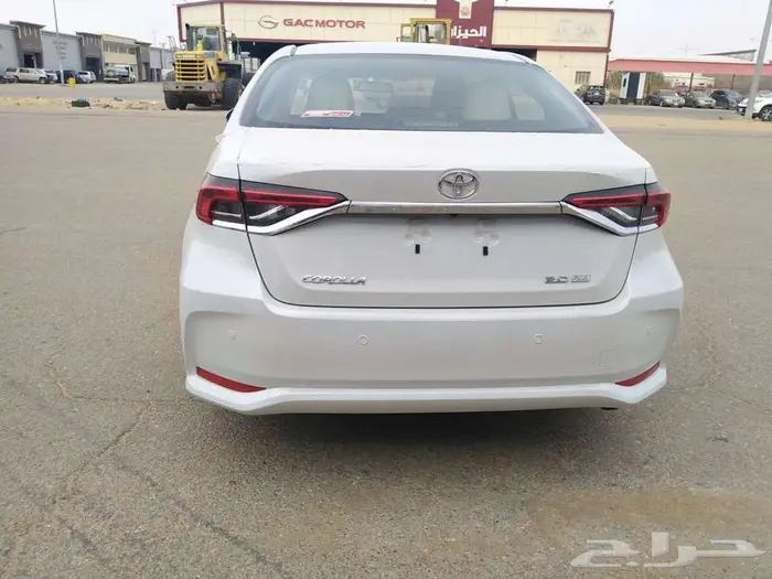 كرولا ستاندر 2.0 طيس 2025 ( ابيض - فضي ) 6