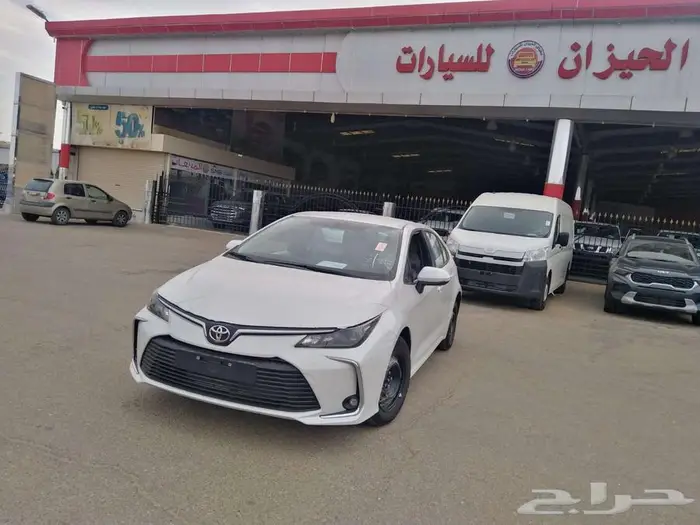 كرولا ستاندر 2.0 طيس 2025 ( ابيض - فضي ) 1