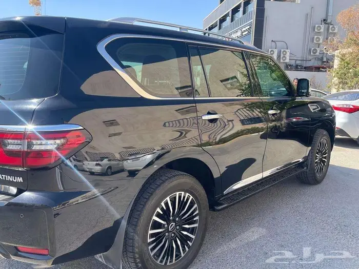 نيسان باترول بلاتينويوم 2023 ماشي 60 الف 1