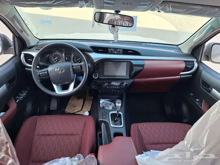 هايلوكس غمارتين دبل بنزين قير عادي 2025 سعودي 4