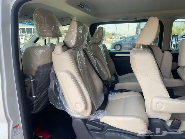 تويوتا جرانفيا بنزبن 2020 مستخدم 8